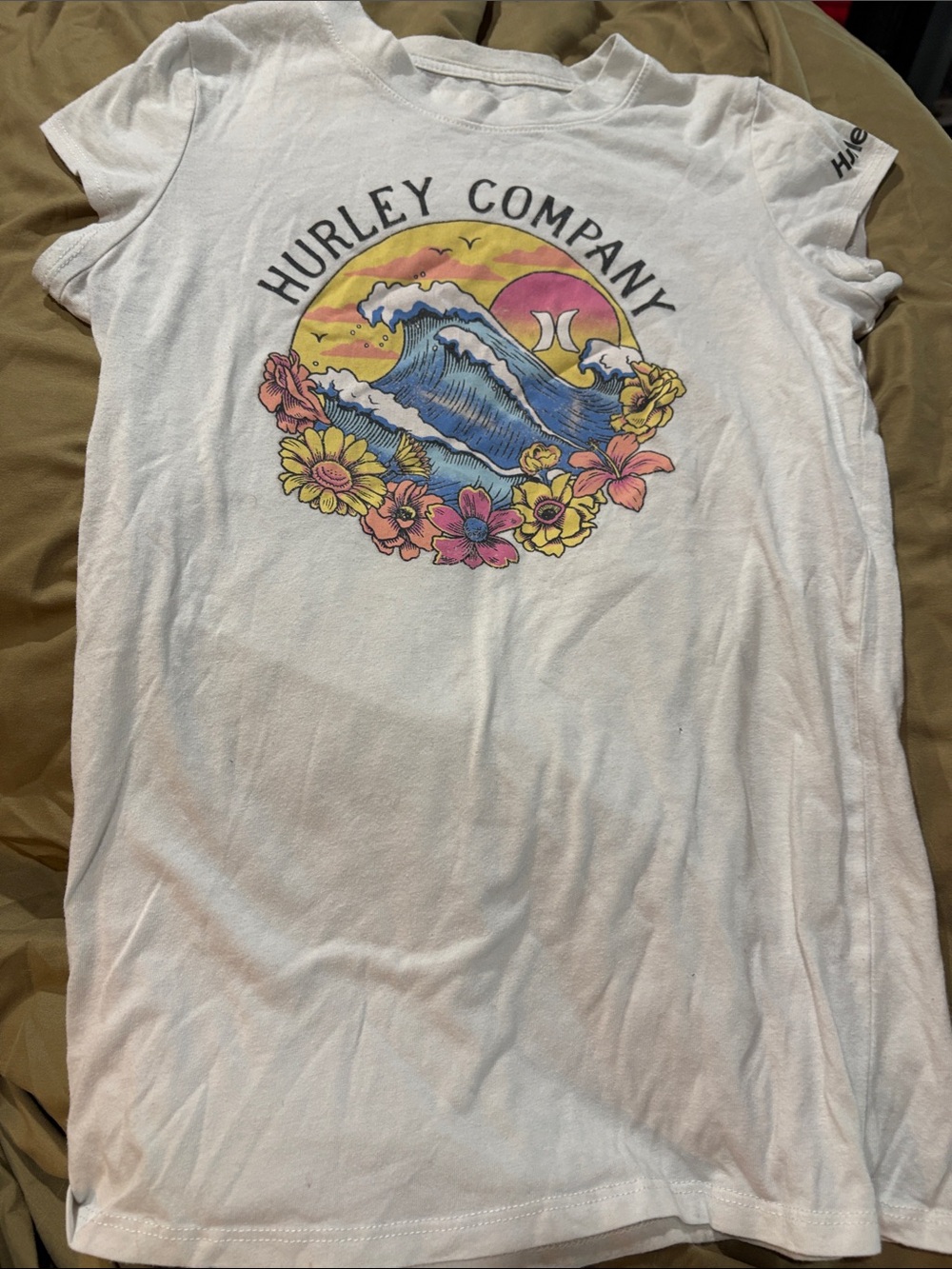 Hurley White Graphic T-Shirt with Sunset Wave Floral Print